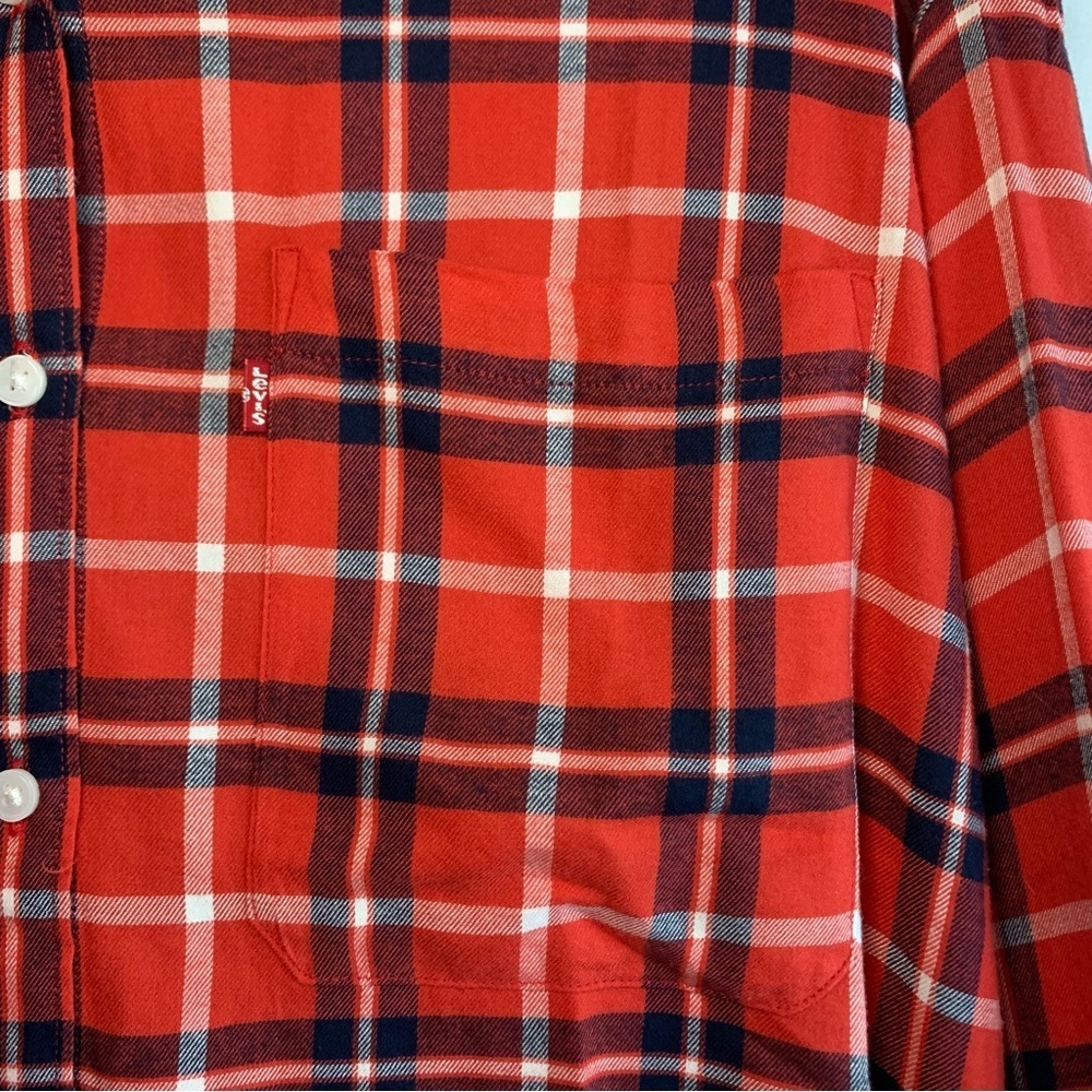 Levi’s Red and Navy Plaid Button-Up Shirt Relaxed Fit, Size L - Picture 5 of 8